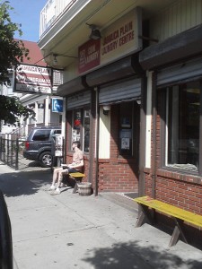 Landmark laundromat closes